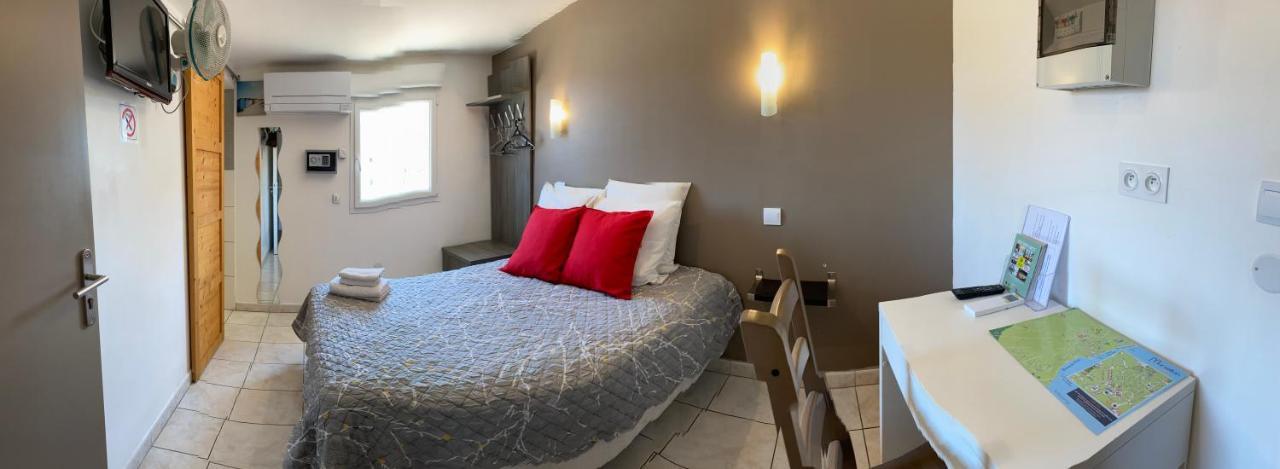Logis Hotel La Chaumiere Marseillan  Ngoại thất bức ảnh