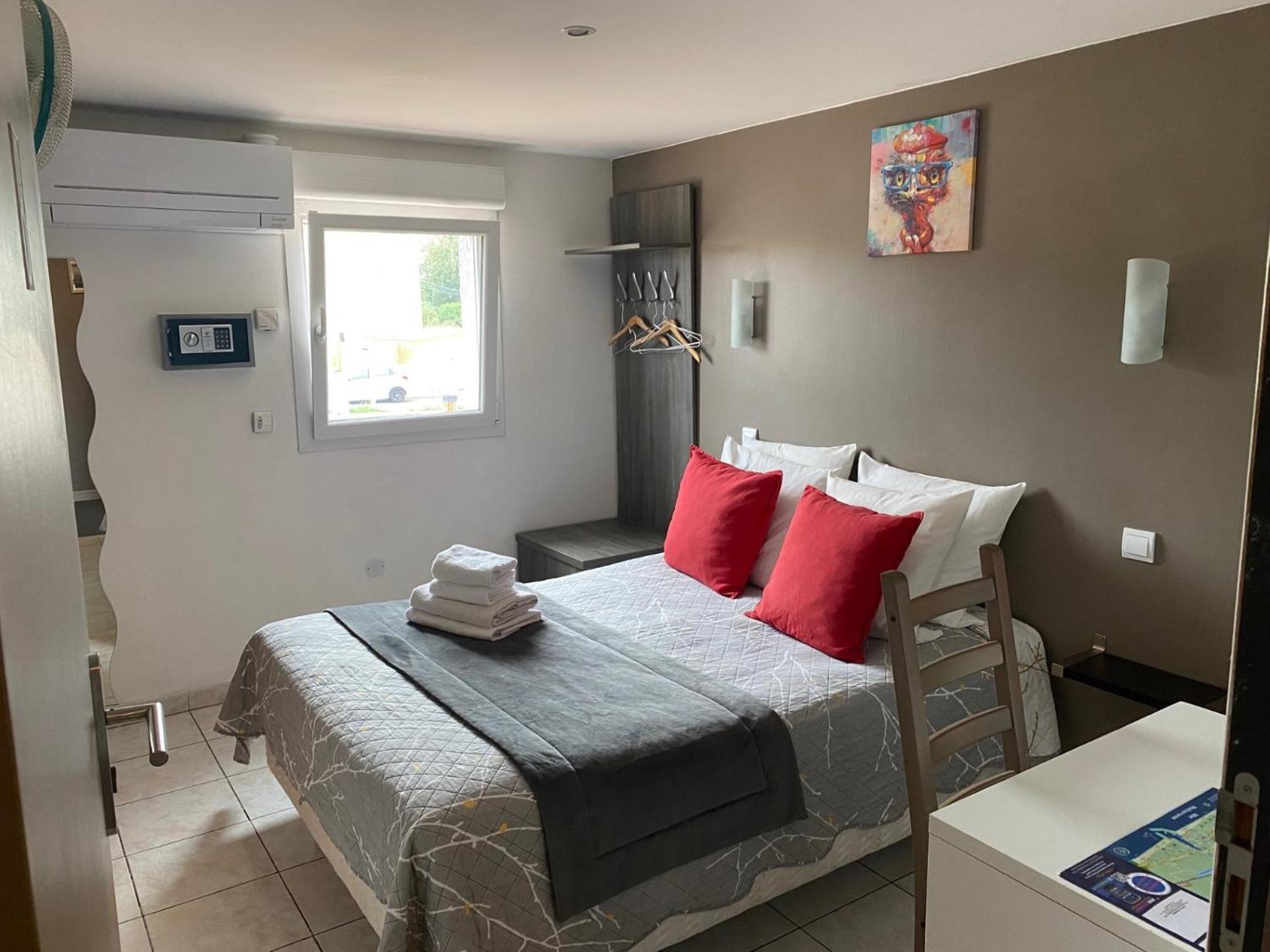 Logis Hotel La Chaumiere Marseillan  Ngoại thất bức ảnh